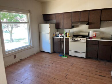 314 N Dyckman St, Paw Paw, MI 49079 - photo 7