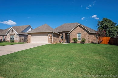 405 Wandering Way, Ardmore, OK 73401 - photo 2