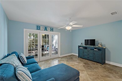 424 Magnolia Ave unit 8, Saint Simons Island, GA 31522 - photo 4