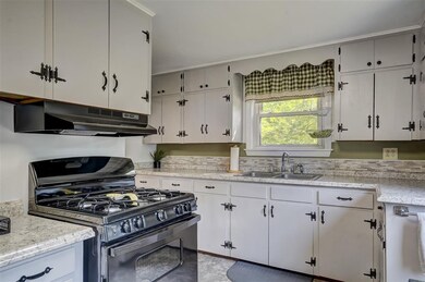 97 Kingston Rd, Danville, NH 03819 - photo 6