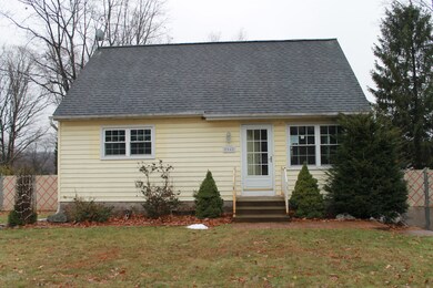 16 Oak Dr, Mountain Top, PA 18707 - photo 2