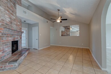 6222 Clayridge Dr, Houston, TX 77053 - photo 5