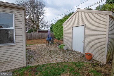 530 Dorchester Ave, Reading, PA 19609 - photo 5