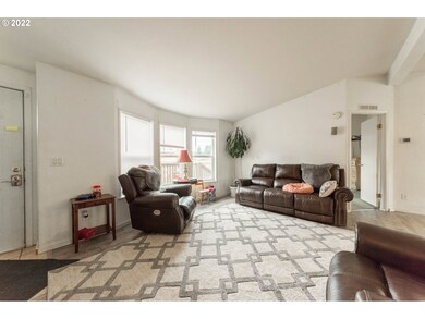 977 Island St, Springfield, OR 97477 - photo 4