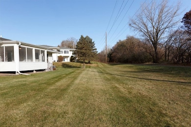 930 Tainter St unit B, Menomonie, WI 54751 - photo 5