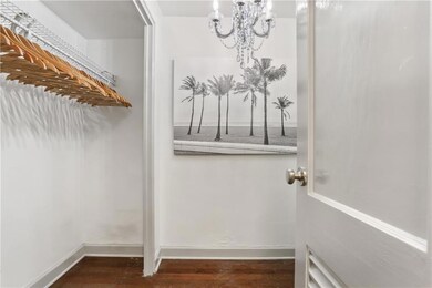 Walk in closet