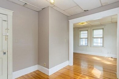 34 Titcomb St unit 3, Newburyport, MA 01950 - photo 3