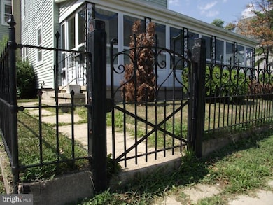 265 W Broad St, Palmyra, NJ 08065 - photo 3