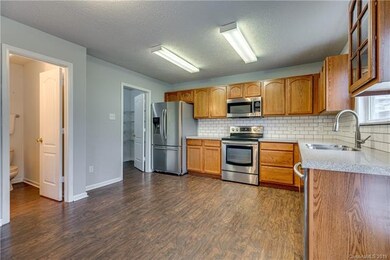 Adorable Kitchen-Appliances Stay!