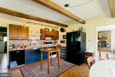 1236 Timber Ridge Rd, Berkeley Springs, WV 25411 - photo 6