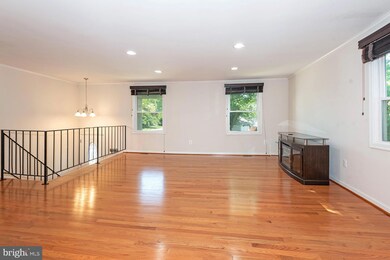 16203 Pointer Ridge Dr, Bowie, MD 20716 - photo 7