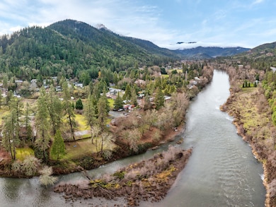 8730RogueRiverHwy-006