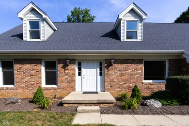 1036 Goldfinch Rd, Columbus, IN 47203 - photo 2