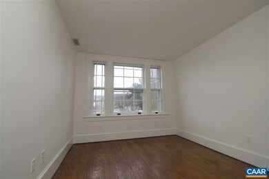 325 Chestnut Ave unit B, Waynesboro, VA 22980 - photo 5