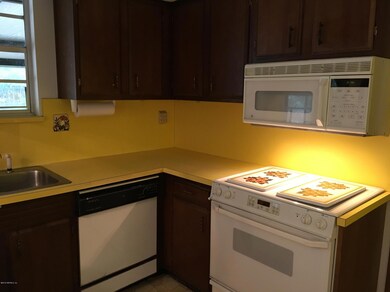 4432 Shiloh Ln, Jacksonville, FL 32210 - photo 7