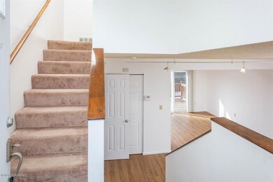 10-Front Entry_DMD_2724