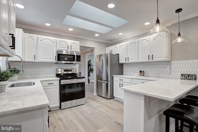 8003 Pyracantha Ct, Springfield, VA 22153 - photo 6