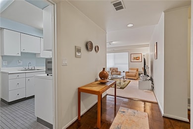 Dithridge House unit 303, Pittsburgh, PA 15213 - photo 5