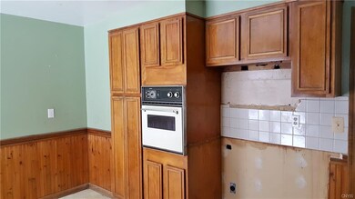 Older oven-as is condition.  Area to the left woul