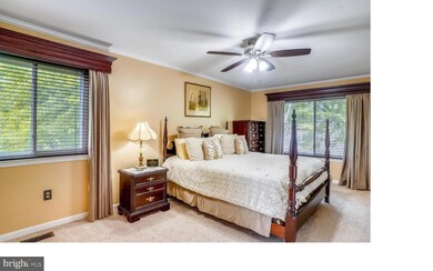 19076 Mcfarlin Dr, Germantown, MD 20874 - photo 2