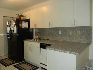 7680 SW 153rd Ct unit 103, Miami, FL 33193 - photo 4