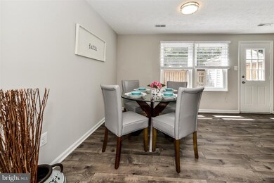 22428 Stablehouse Dr, Sterling, VA 20164 - photo 7