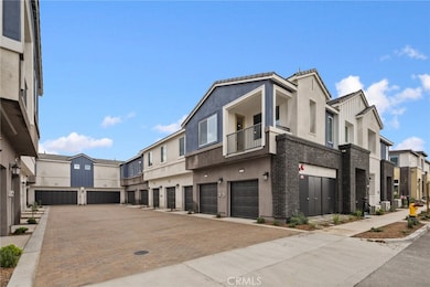 2753 E Amberley Privado, Ontario, CA 91762 - photo 2