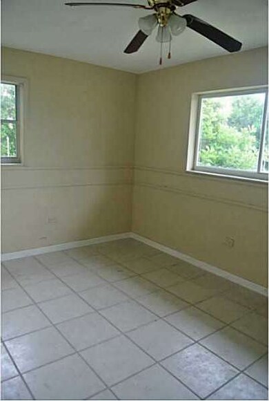 2655 Pine Tree Dr, Miramar, FL 33023 - photo 6