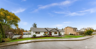 6074 Meadow Crescent St, Ferndale, WA 98248 - photo 2