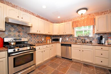 244 Tenawa Rd, Tunkhannock Township, PA 18210 - photo 3