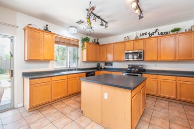 6) KITCHEN
