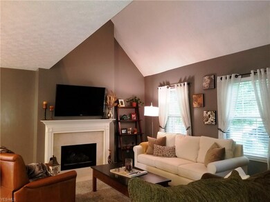 Dynamic two Story Living Room*Beautiful Window Tre