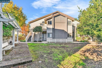 253 Florence Ct unit 253, Hercules, CA 94547 - photo 2