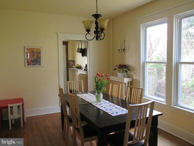 228 Mallow Hill Rd, Baltimore, MD 21229 - photo 4