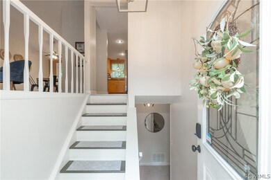 Split-level foyer