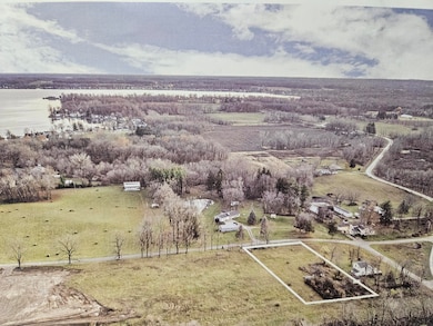 Unit 2 Hollyhock Dr, Manitou Beach-Devils Lake, MI 49253 - photo 3