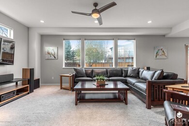 Owners Unit - Living Room