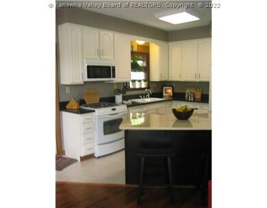 601 Wildrose Ln, Scott Depot, WV 25560 - photo 6