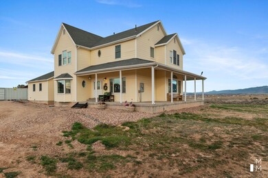 WRAP AROUND PORCH