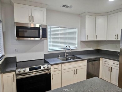 769 E 7th St unit B, Upland, CA 91786 - photo 6