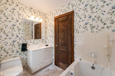 1029 Jeannette St, Des Plaines, IL 60016 - photo 7