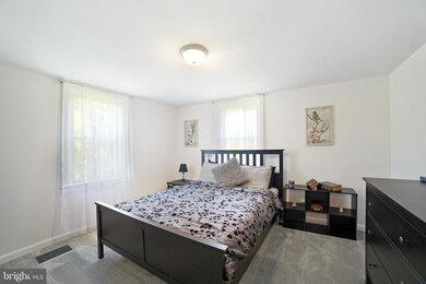 8905 Maple Ave, Bowie, MD 20720 - photo 5