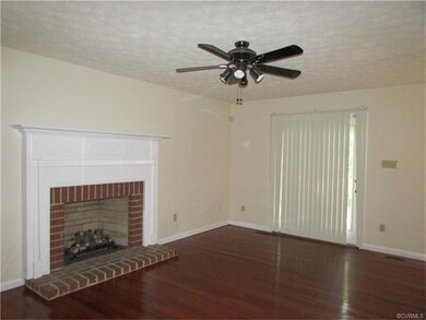 6801 Mason Woods Dr, North Chesterfield, VA 23234 - photo 2