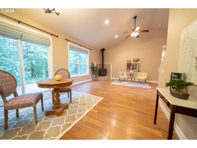 513 Juniper St, Lyons, OR 97358 - photo 5