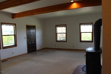 6-LivRoom1