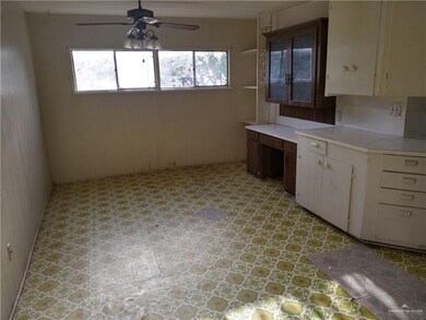 605 W Gore Ave, Pharr, TX 78577 - photo 3