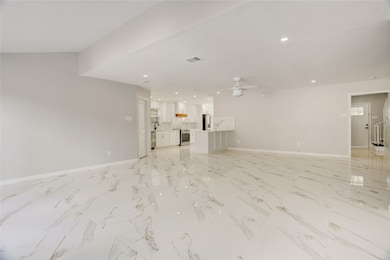 6502 Cypress Point Dr, Houston, TX 77069 - photo 7