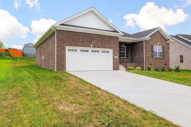 307 Claiborne Cir, Franklin, KY 42134 - photo 3