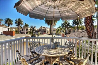 Upstairs balcony with an awesome view of the neigh