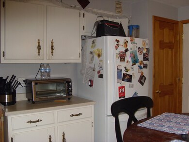 912 Phillip St, Auburn, IN 46706 - photo 6